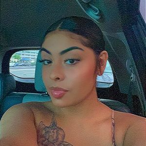 Meet your Posher, Dannae